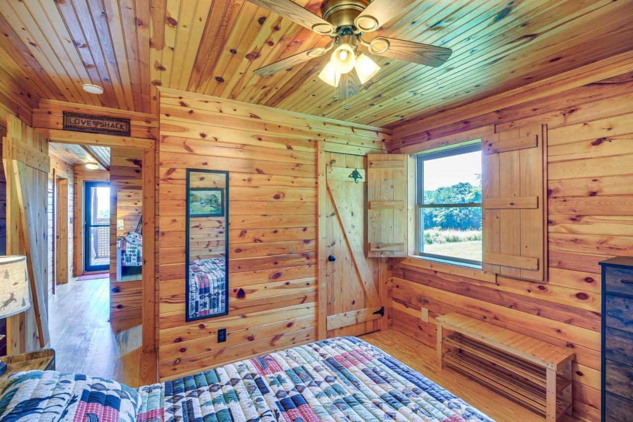 Blue Ridge Mountain Cabin With Views And Hot Tub Sparta Exteriér fotografie