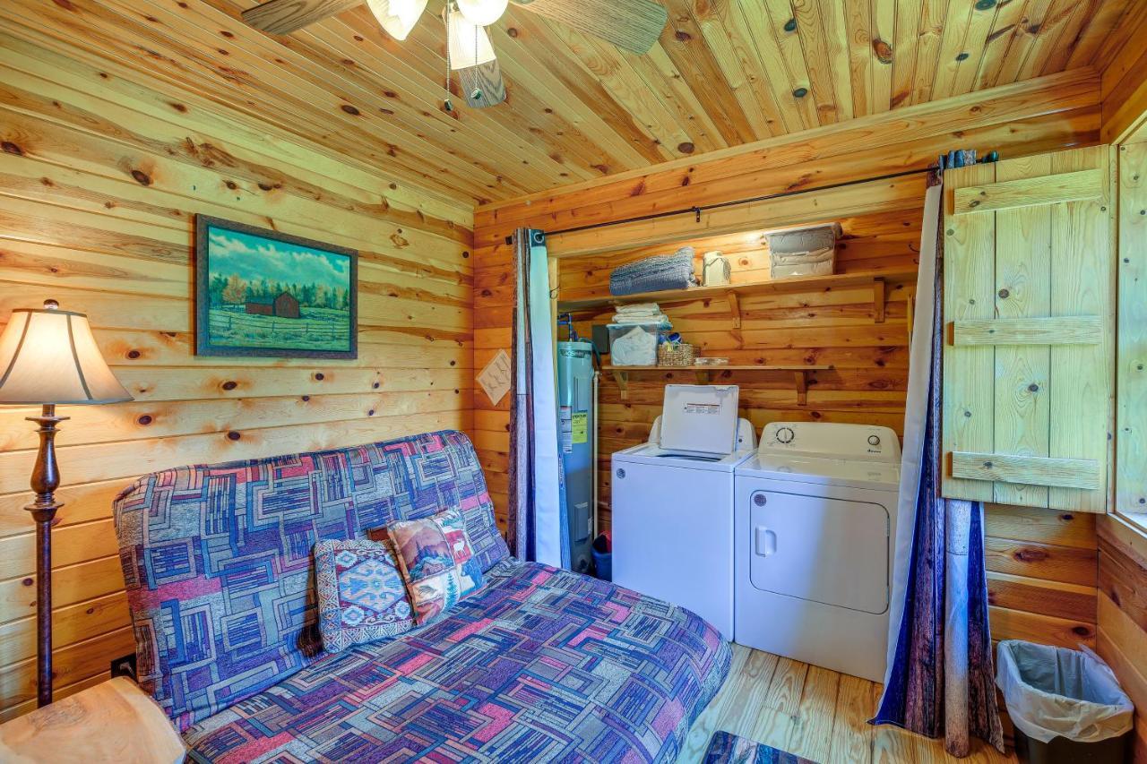 Vila Blue Ridge Mountain Cabin With Views And Hot Tub Sparta Exteriér fotografie